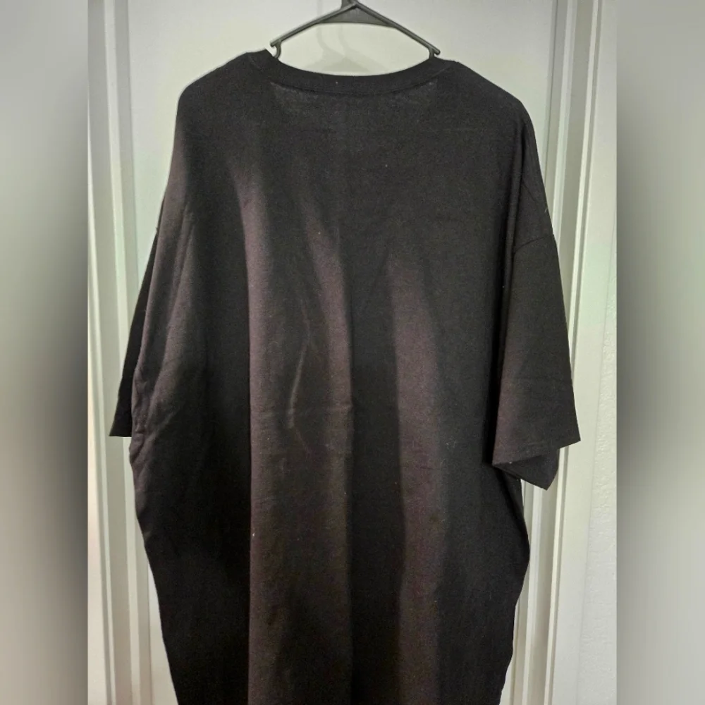 Black Chihua Graphic T-Shirt